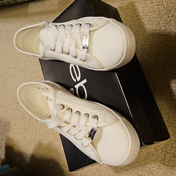 Bebe white Dane White Shoe size 8 - Picture 1 of 4